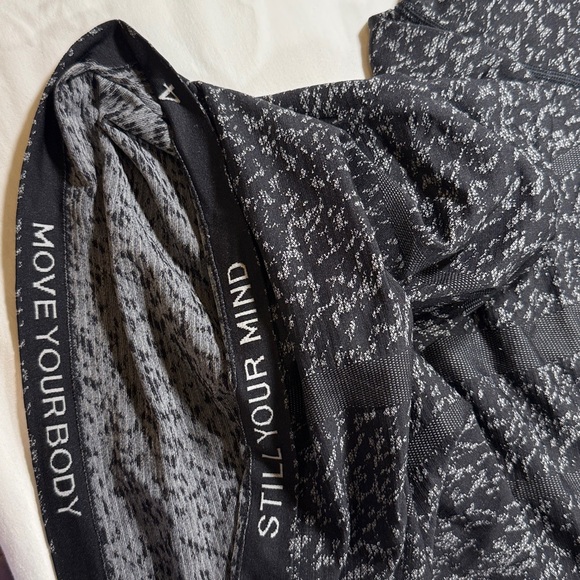 lululemon athletica Black and Gray Tank Top - Picture 4 of 7